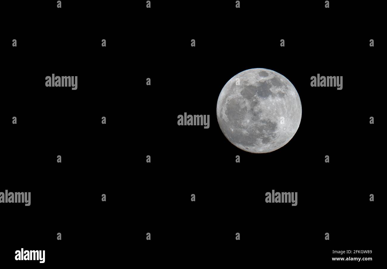 Crescent moon phases in dark hi-res stock photography and images - Alamy
