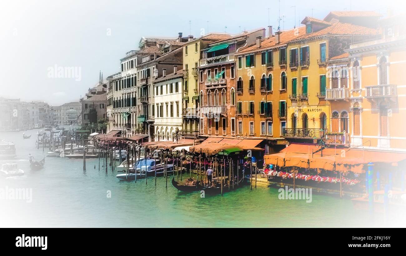 Venice / Venedig / Venezia - auf dem Canale Grande - Kunstfoto - Kanal, Villen, Gondeln, Boote, Paläste, Lokale - stimmungsvoll Stock Photo