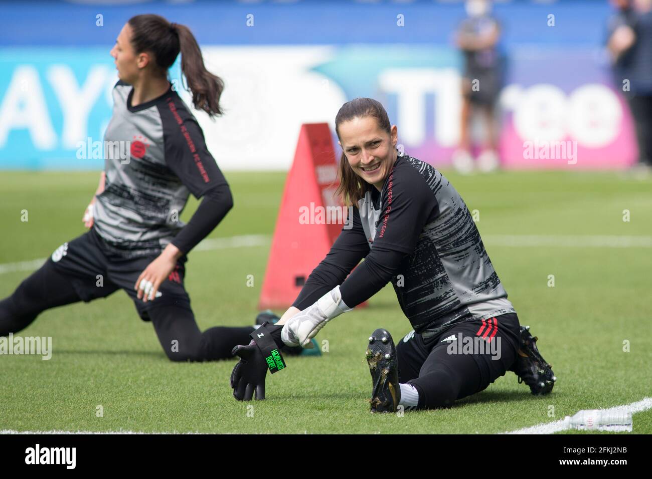 LONDON, UK. MAY 2ND :  Bayern Munich squad warms up during the 2020-21 UEFA Women’s Champions League fixture between Chelsea FC and Bayern Munich at Kingsmeadow. Credit: Federico Guerra Morán/Alamy Live News Stock Photo