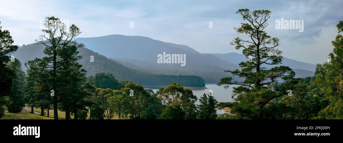 A view from Selover's lookout boasting views over a valley and reservoir. Stock Photo