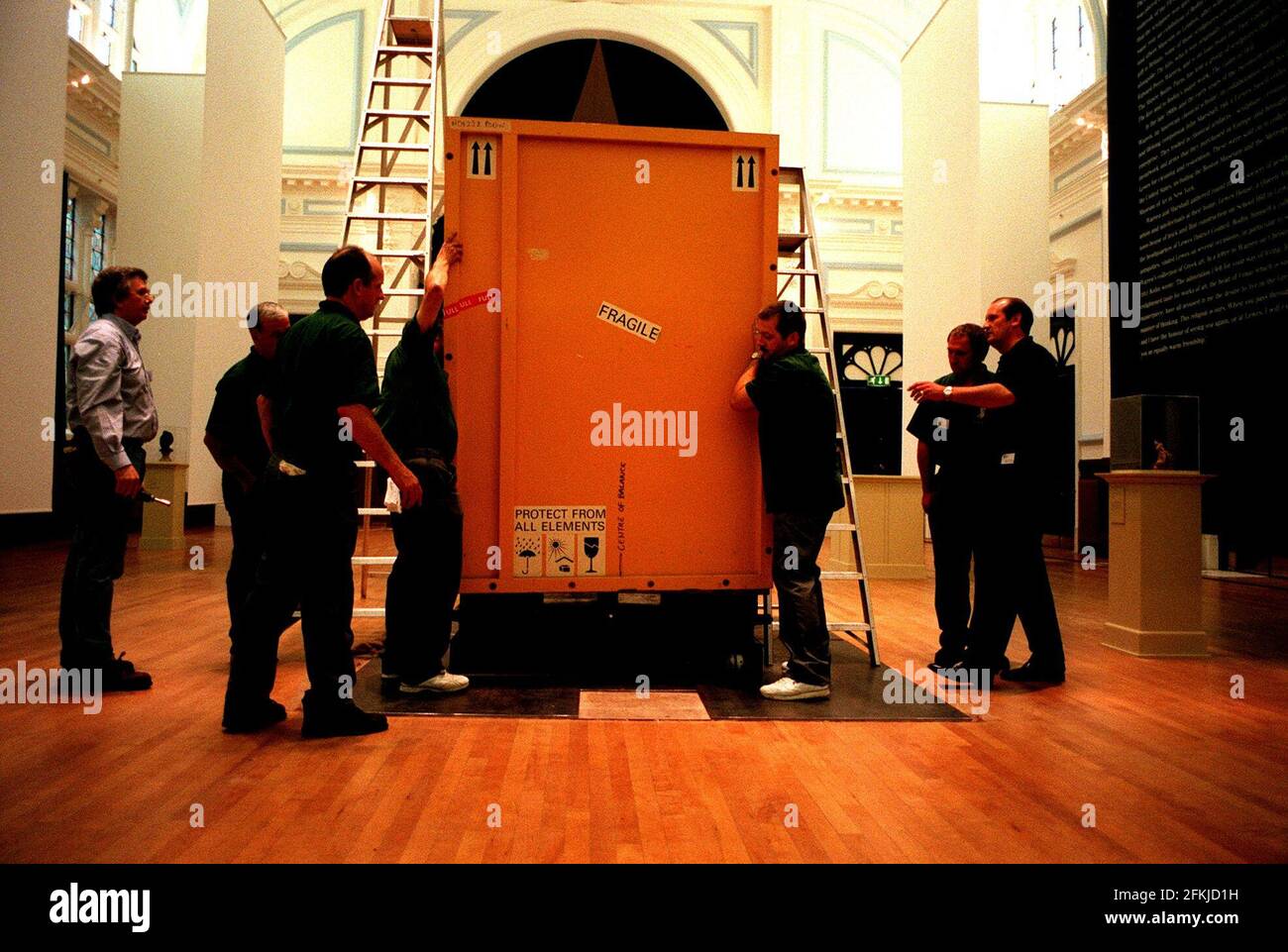 RODIN'S THE KISS STATUE RETURNS TO THE ASSEMBLY JUNE 1999 ROOM IN LEWES