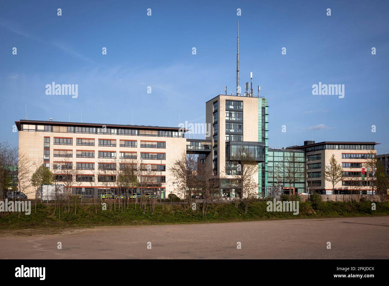 the Cologne police headquarters on Walter-Pauli-Ring in the district of Kalk, Cologne, Germany.  das Polizeipraesidium Koeln am Walter-Pauli-Ring im S Stock Photo