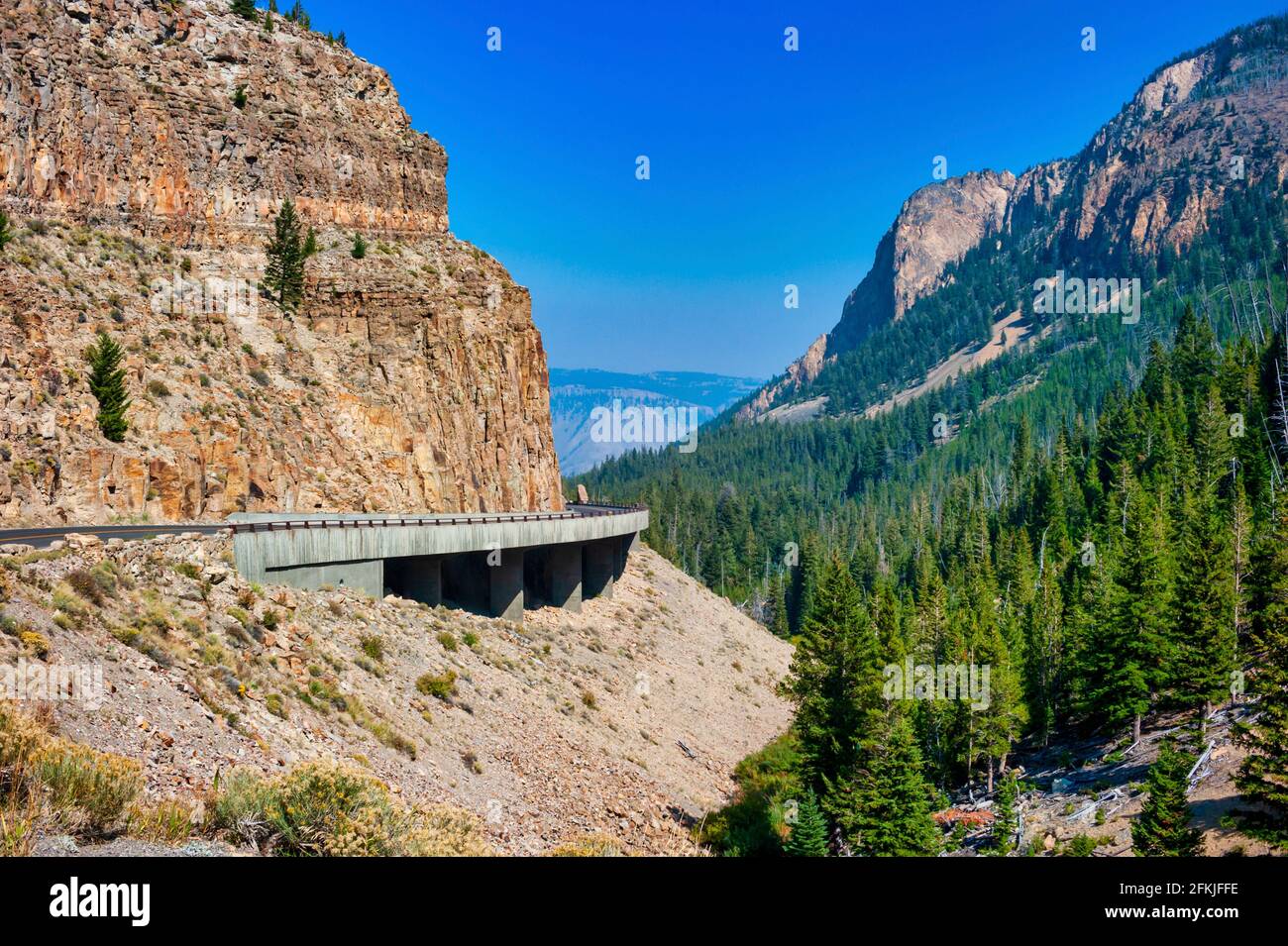 Golden Gate Canyon is in the northwestern region of Yellowstone National Park Stock Photo