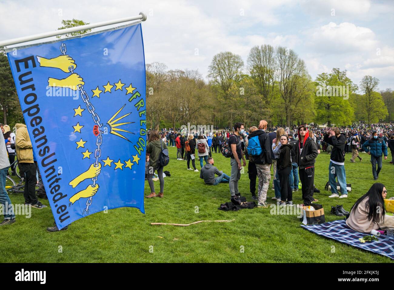 Belgium, Germany, May 1, 2021. People during Boum 2 event in Brussels, Belgium on May 1, 2021. The Collectif Abime called for a second edition of La Boum, an illegal gathering to protest against the Covid19 mesures and happening in Le Bois de la Cambre in Brussels. Photo by Julie Sebadelha/ABACAPRESS.COM Stock Photo
