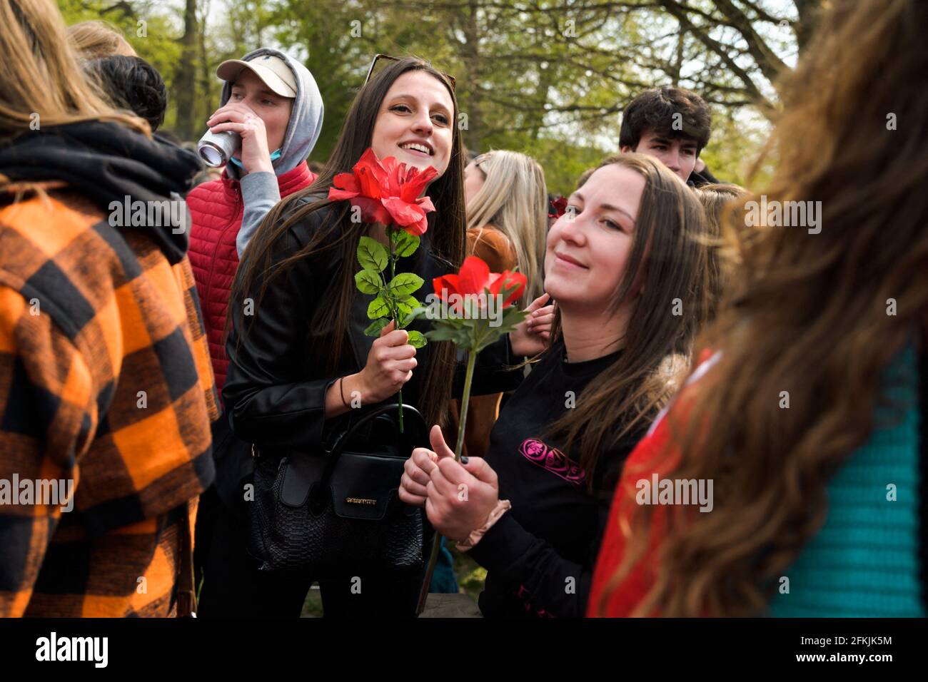 Belgium, Germany, May 1, 2021. People dance during Boum 2 event in Brussels, Belgium on May 1, 2021. The Collectif Abime called for a second edition of La Boum, an illegal gathering to protest against the Covid19 mesures and happening in Le Bois de la Cambre in Brussels. Photo by Julie Sebadelha/ABACAPRESS.COM Stock Photo