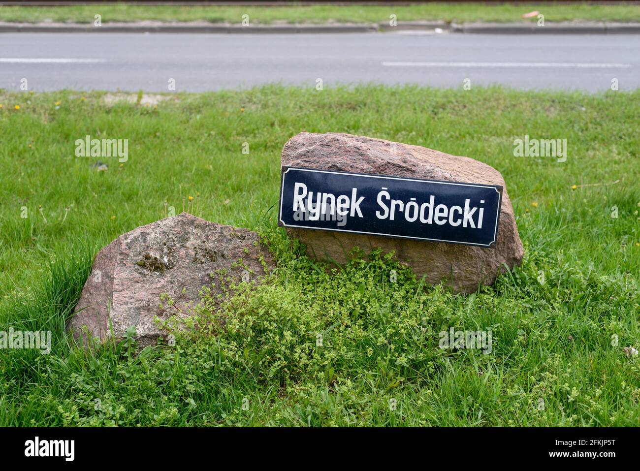 poznan, wielkopolskie, Poland, 01.05.2021: Rynek Srodecki street sign on a rock, Srodka, Poznan, Poland, spring Stock Photo