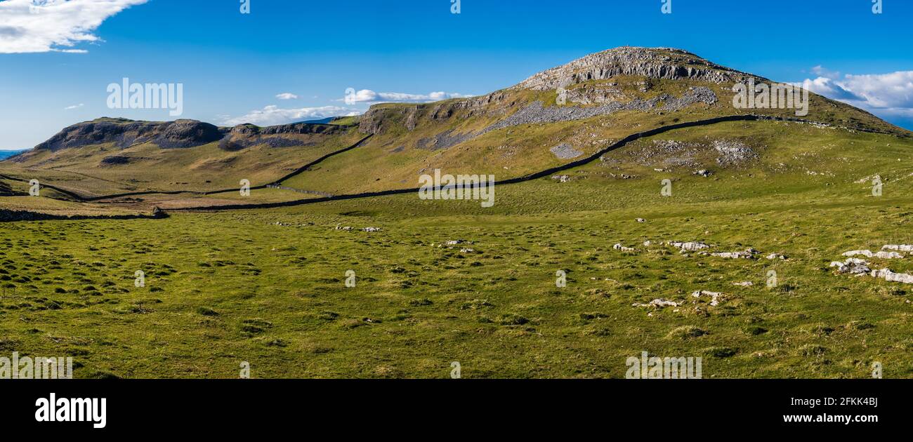 The summit of Smearsett Scar is situated on eastern of a mile long ...