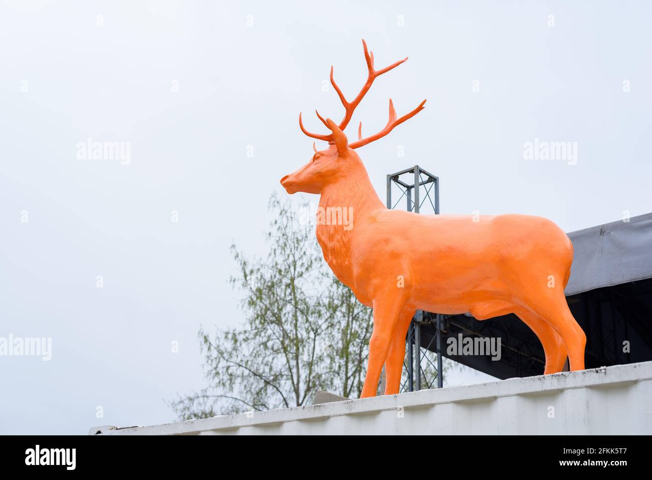 Poznan, wielkopolskie, Poland, 01.05.2021:A deer at the KONTENERART entrance, daytime Stock Photo