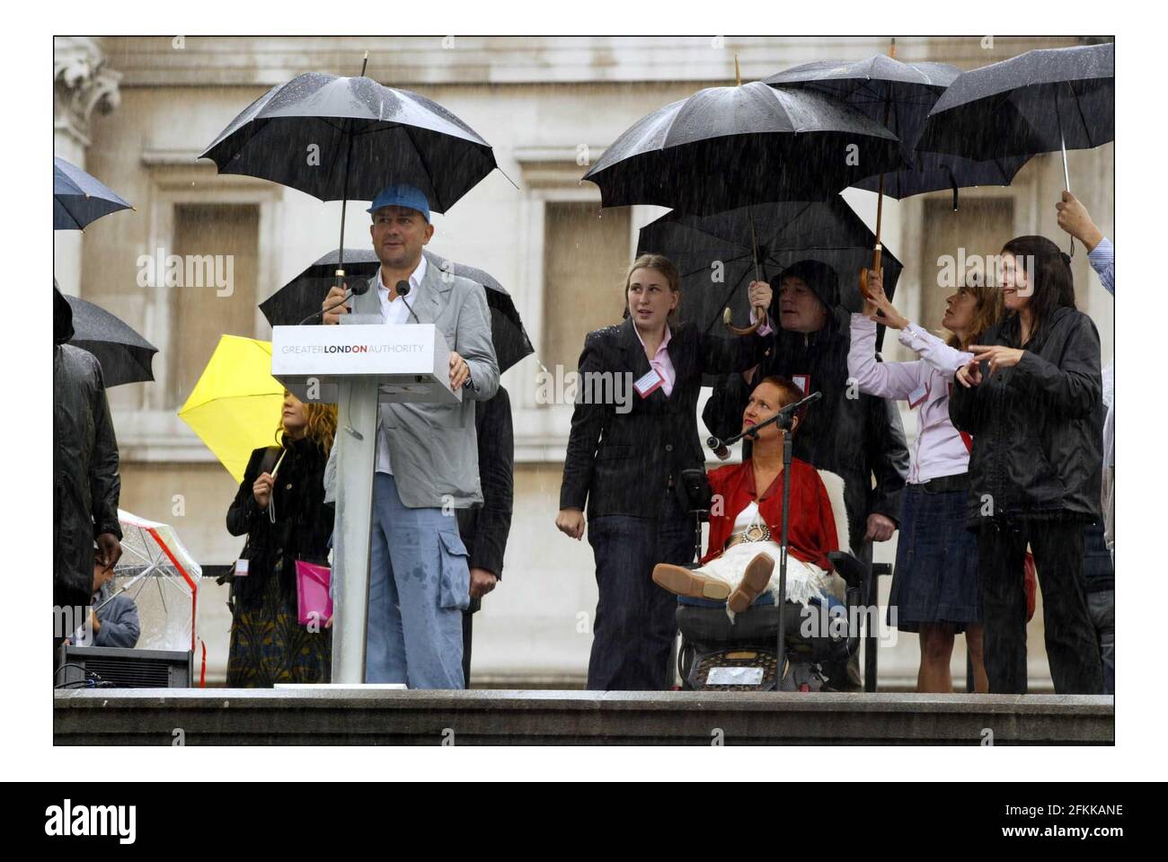 Marc Quinn's ALISON LAPPER PREGNANT installed on Trafalgar Square Fouth
