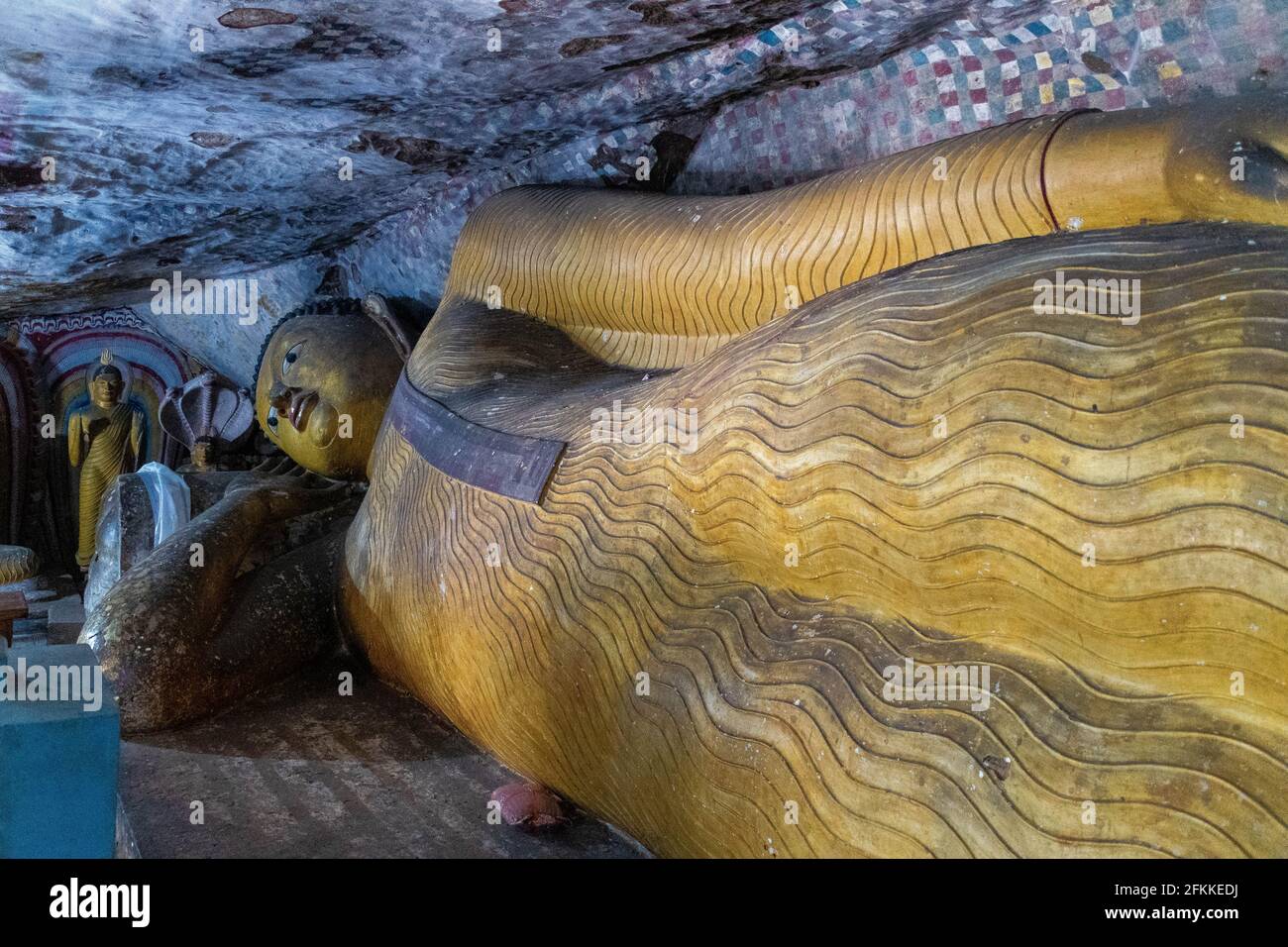 golden cave temple of dambulla