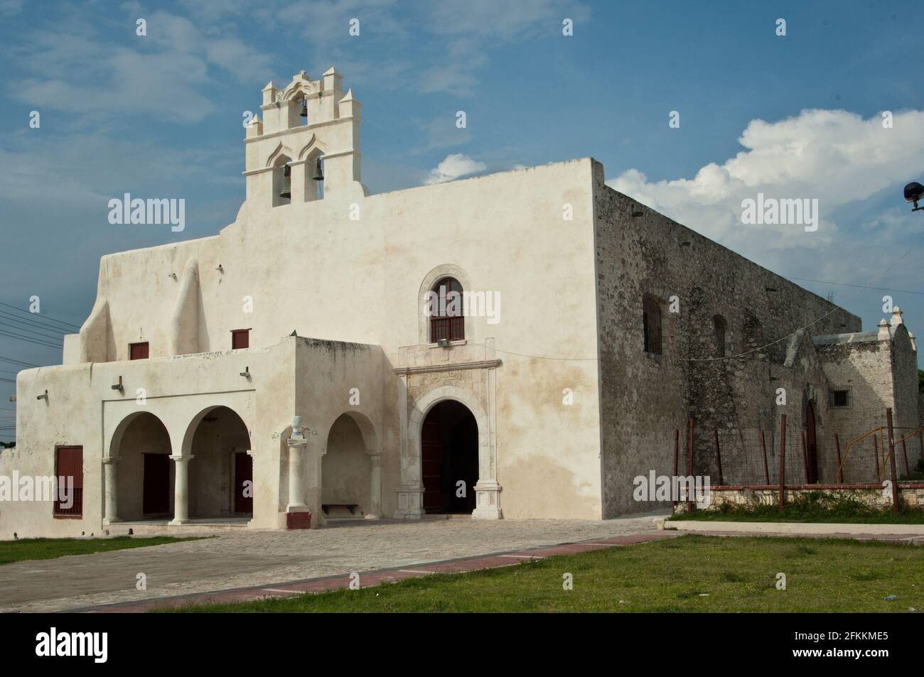El convento de San Francisco en Campeche se localiza frente al mar, es el monumento más antiguo de Campeche; data de 1546. Se cree que en la parte que Stock Photo