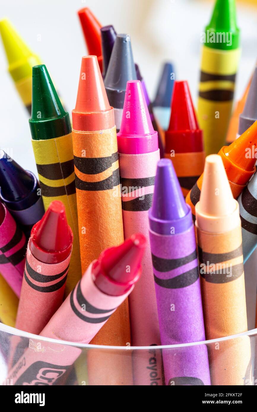 Crayolas Stock Illustrations – 5 Crayolas Stock Illustrations