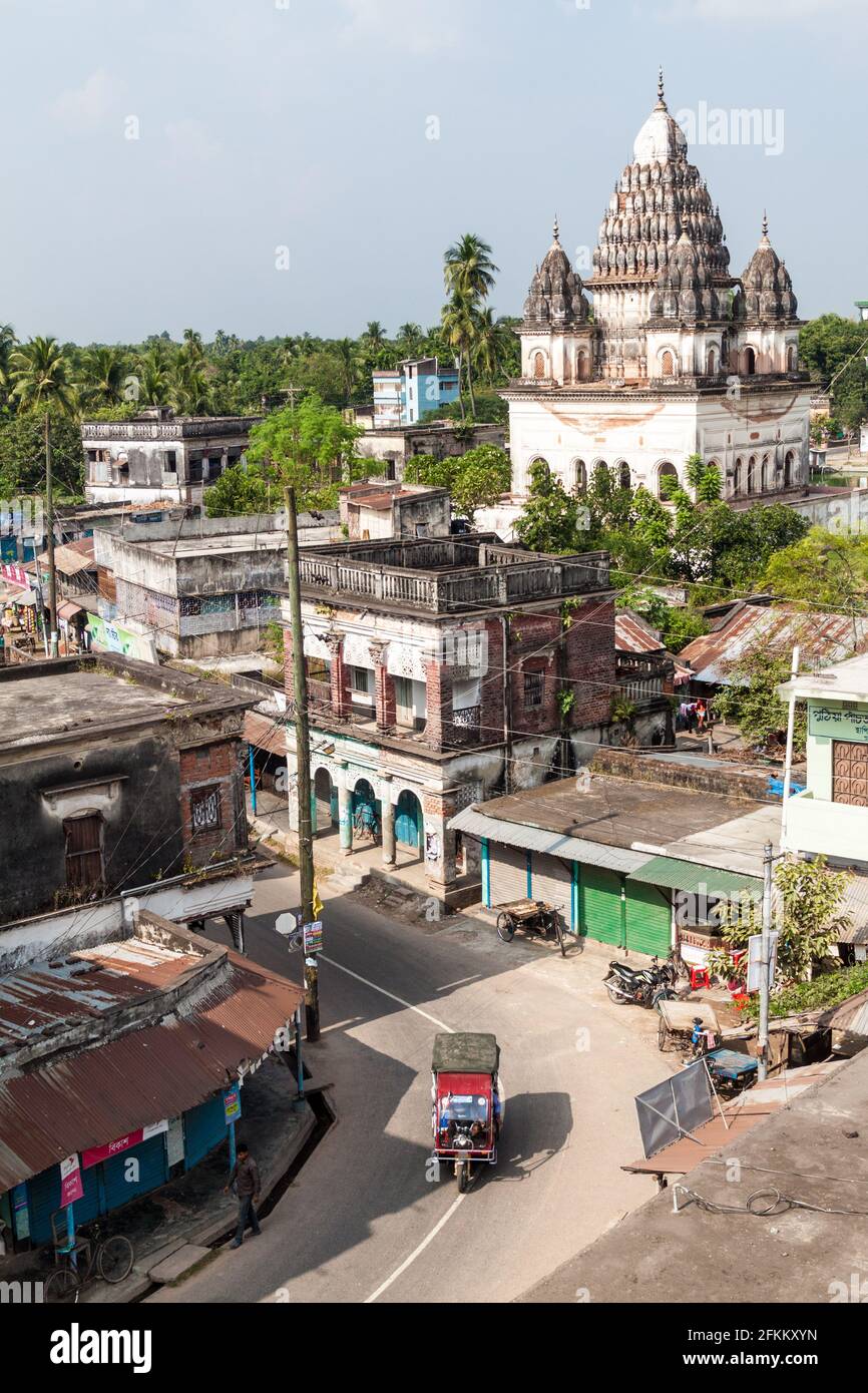 PUTHIA, BANGLADESH - NOVEMBER 10, 2016: Shiva temple in Puthia village, Bangladesh Stock Photo