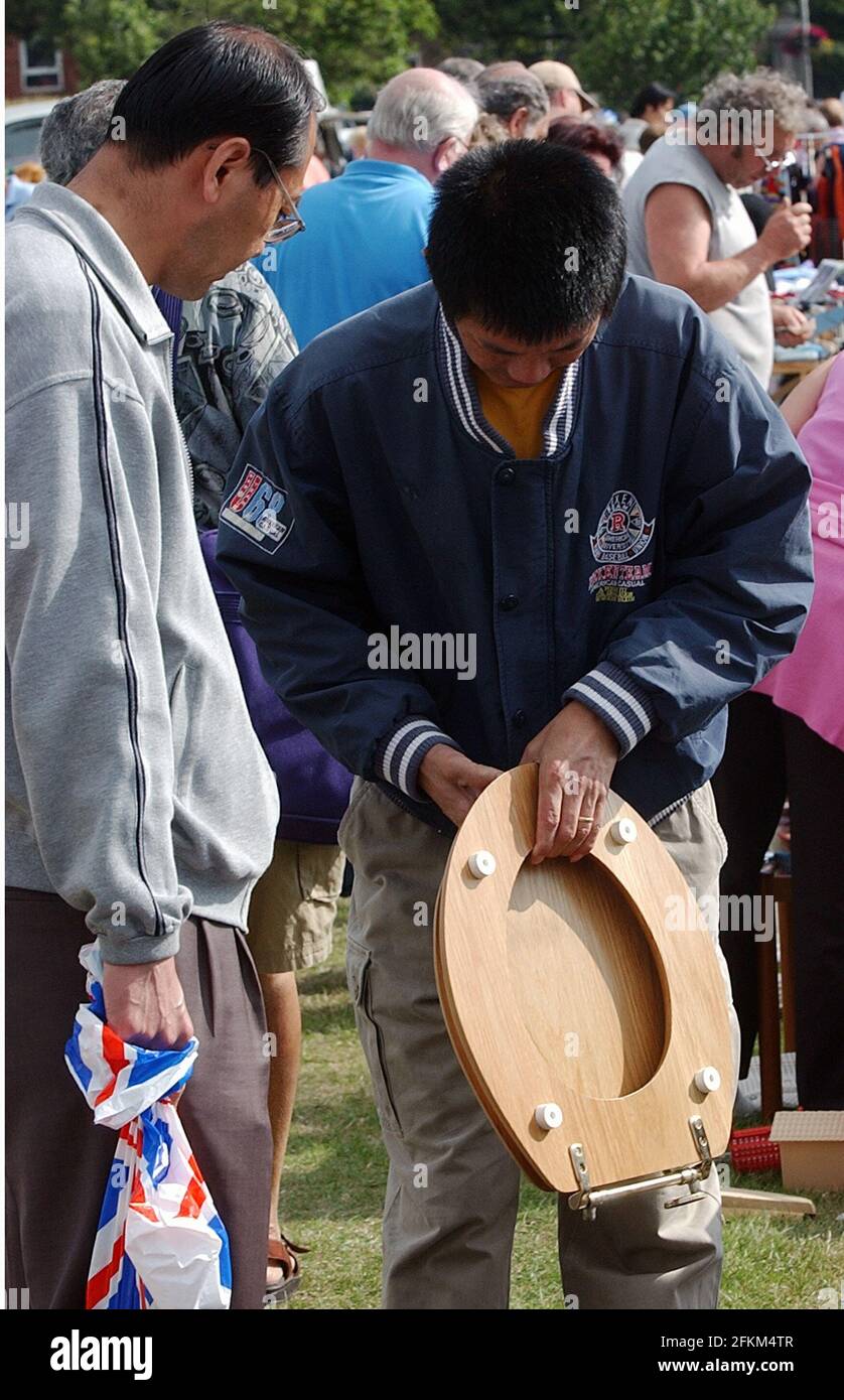 CAR BOOT SALE , SOUTHSEA COMMON, PORTSMOUTH 2003 PIC MIKE WALKER 2003