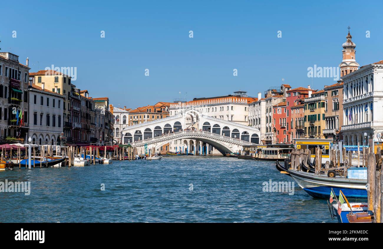 Best HD Pictures about  Grand Canal Bridge Venice  with No AI Images