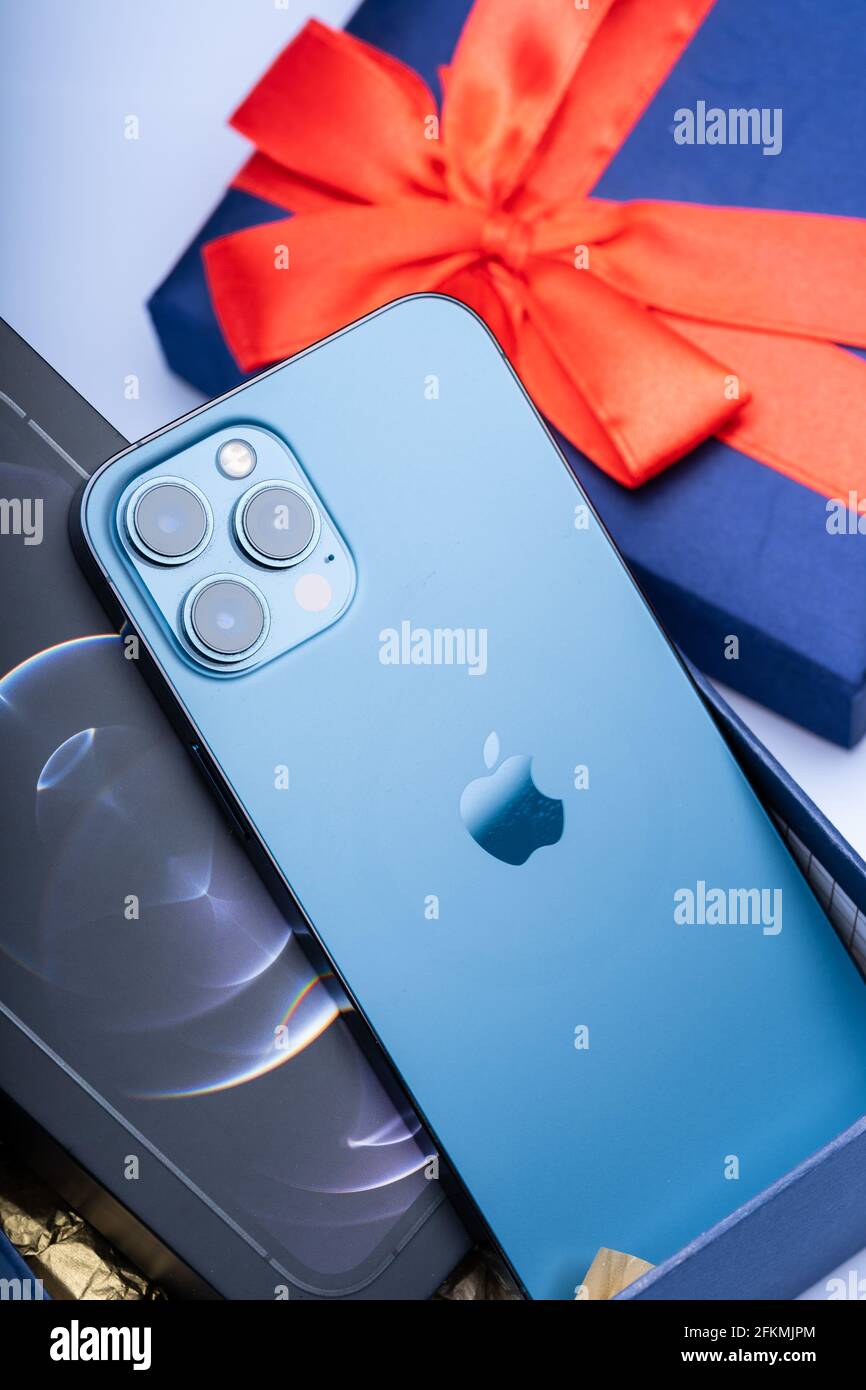 The New Iphone 12 Pro Max Pacific Blue Colour Stock Photo Alamy The New Iphone 12 Pro Max Pacific Blue Colour Stock Photo Alamy
