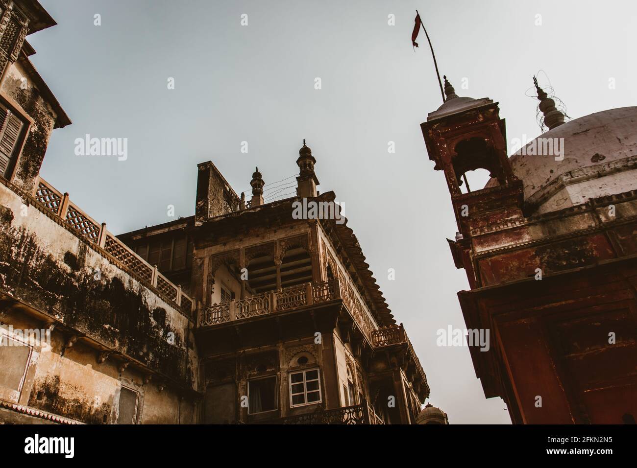 Low angle shot of an ancient Indian building Stock Photo - Alamy