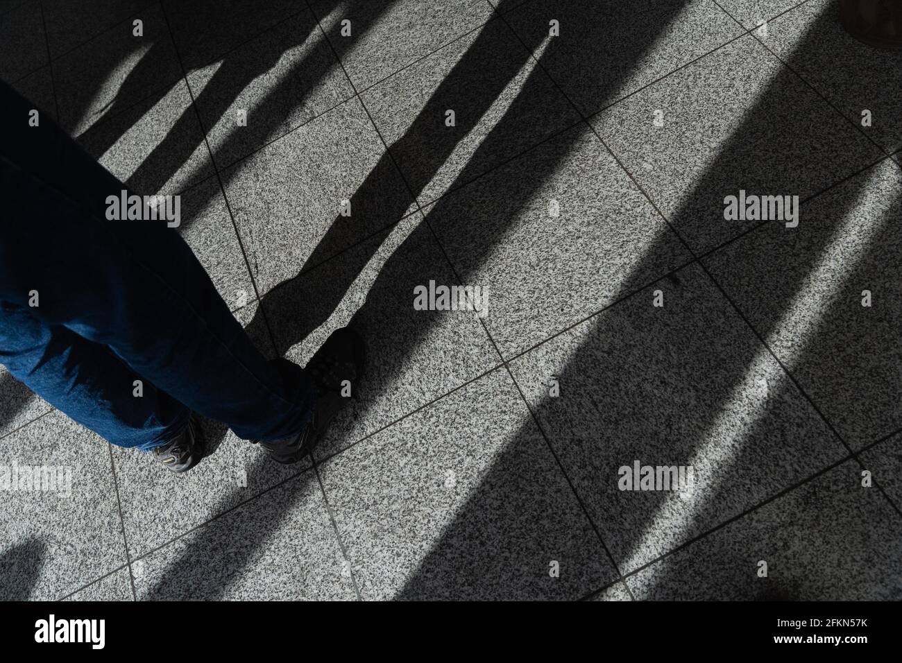 Bamberg, Germany. 03rd May, 2021. Numerous journalists are waiting to enter the courtroom and throw shade. In front of the Bamberg district court, the trial has begun against three former students who allegedly stole the Abitur assignments from a safe at a Bamberg high school in May 2019. New assignments were then set throughout Bavaria. Credit: Nicolas Armer/dpa/Alamy Live News Stock Photo