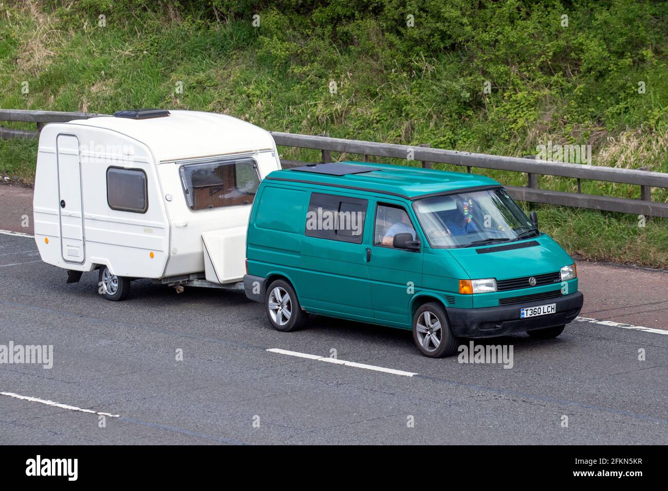 Vw Towing Caravan High Resolution Stock Photography and Images Alamy