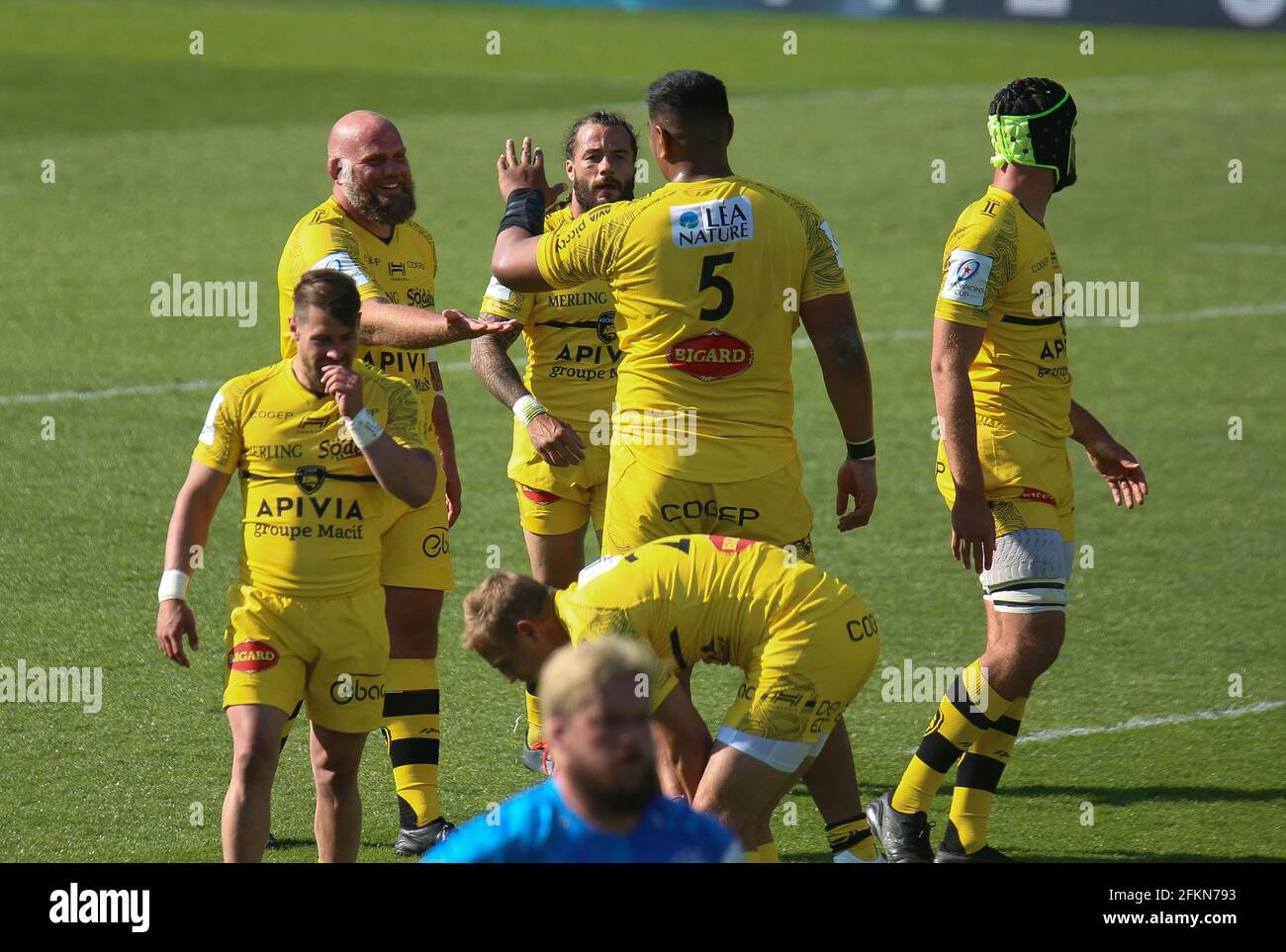 La Rochelle Players Celebrate At The Final Whistle During The European Rugby Champions Cup Semi Final Rugby Union Match Between Stade Rochelais And Leinster Rugby On May 2 21 At Marcel Deflandre