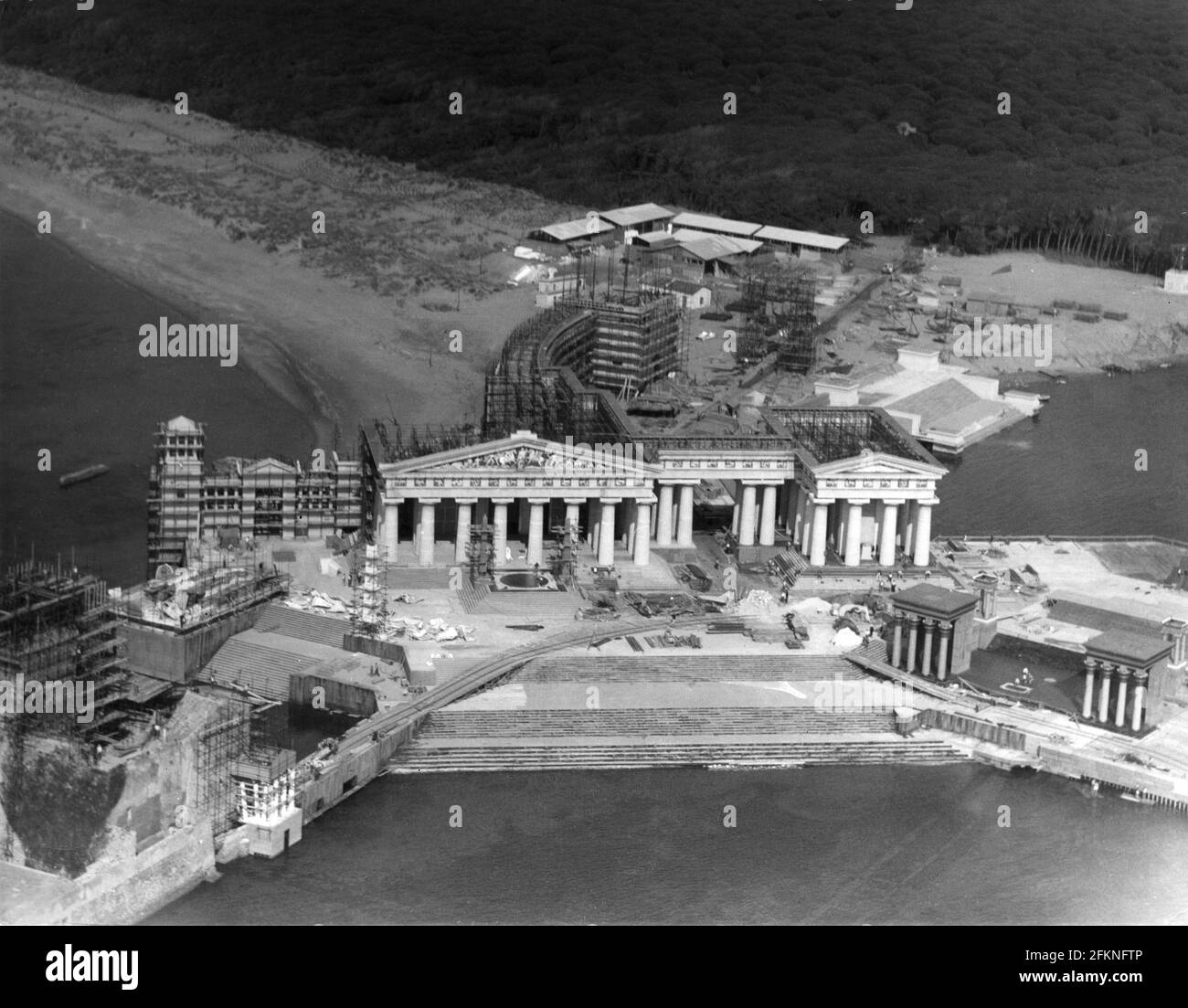 Aerial view of the Ancient Alexandria outside set under construction in Anzio, Italy for ELIZABETH TAYLOR RICHARD BURTON and REX HARRISON in CLEOPATRA 1963 director JOSEPH L. MANKIEWICZ screenplay Joseph L. Mankiewicz Ranald MacDougall and Sidney Buchman music Alex North producer Walter Wanger  Switzerland - UK - USA co-production MCL Films S.A. / Walwa Films S.A. / Twentieth Century Fox Stock Photo