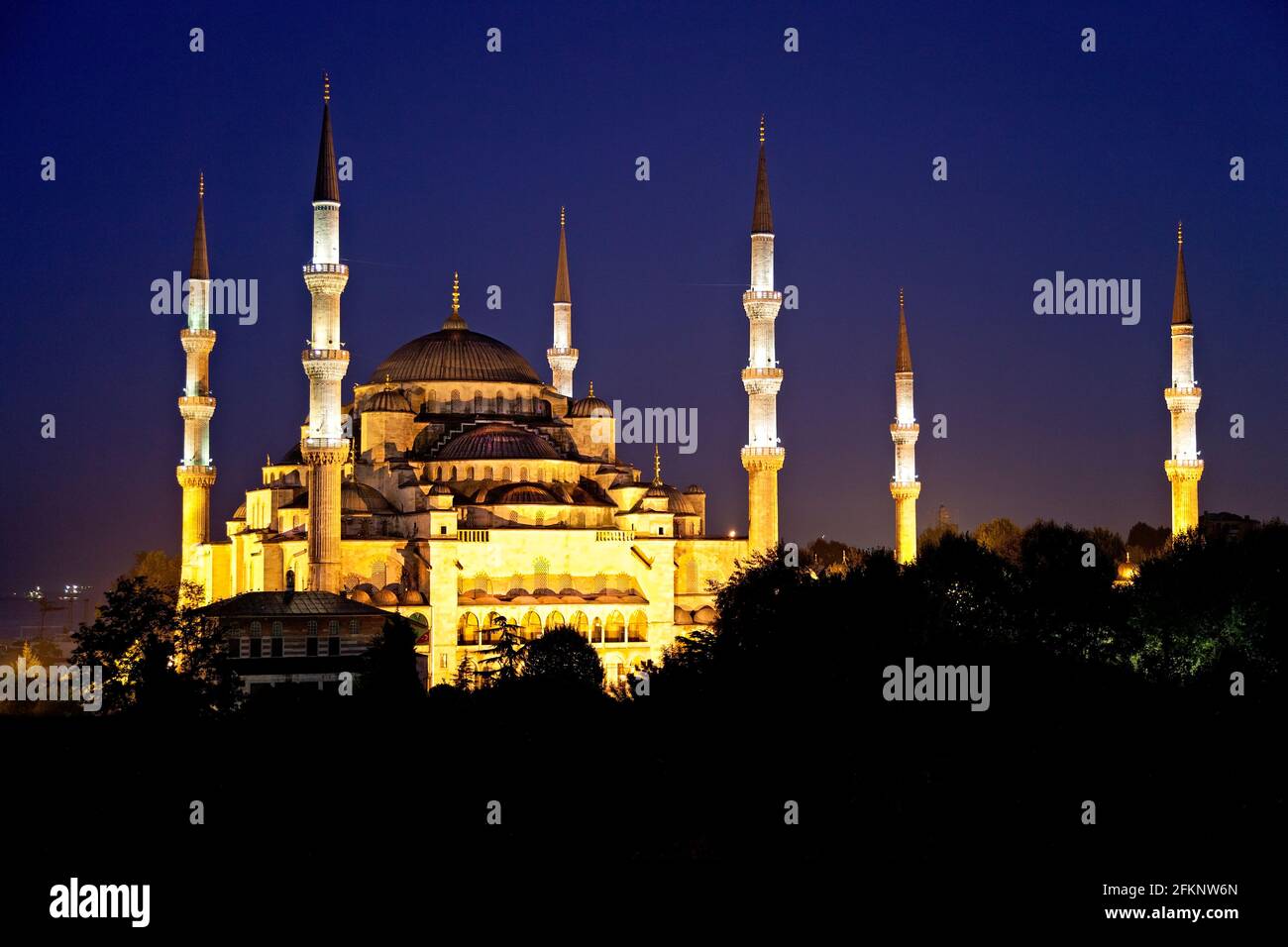 Blue Mosque at Night, Istanbul Stock Photo - Alamy