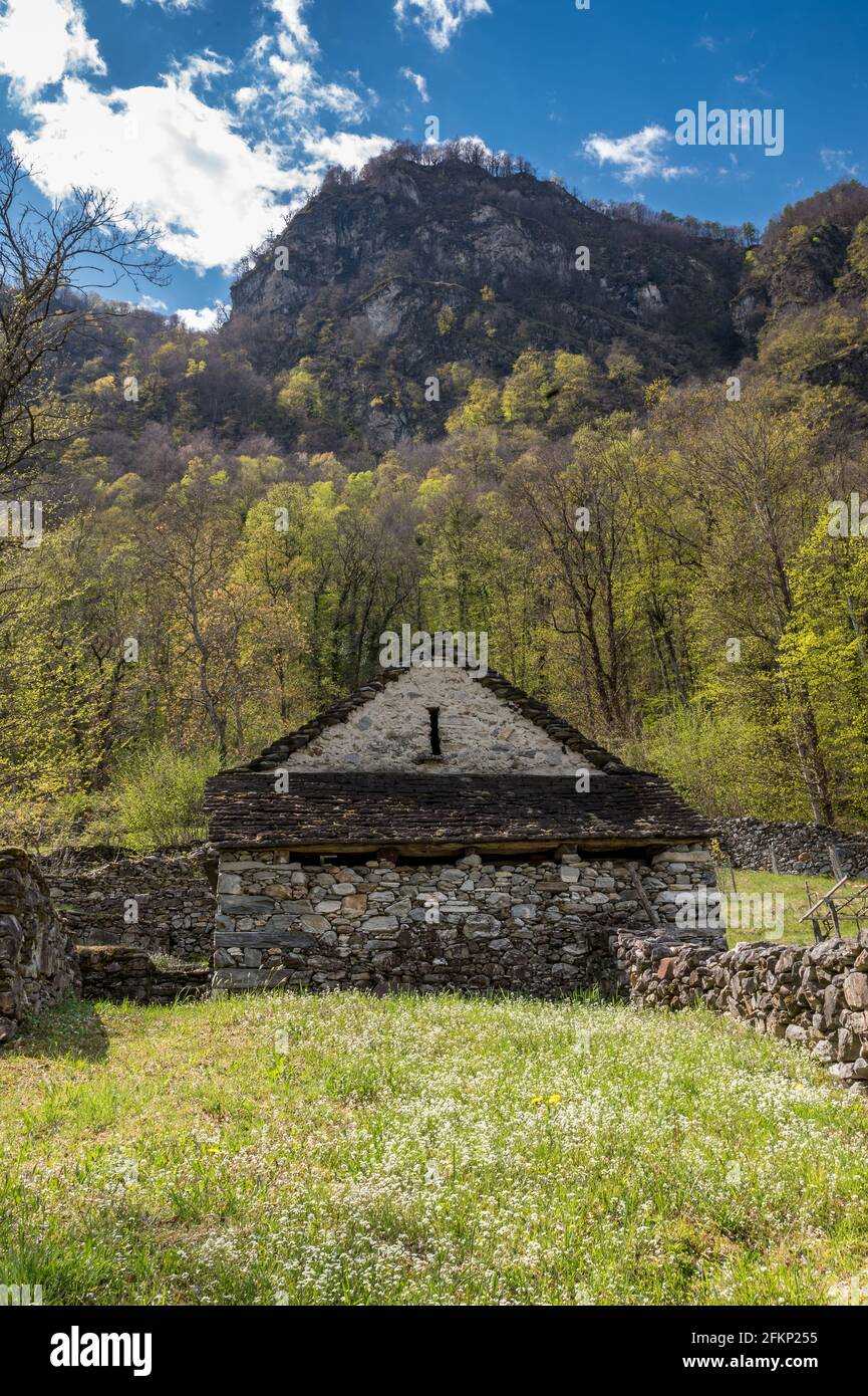 typical rustico stone house in Valle Maggia, Ticino Stock Photo