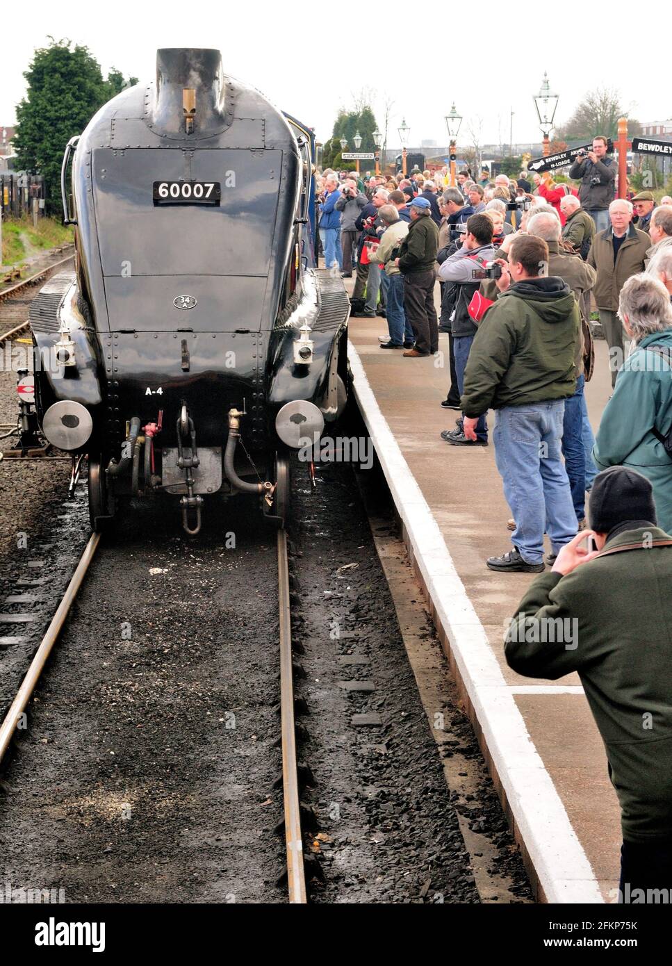 LNER Class A4 Pacific No 60007 Sir Nigel Gresley at Kidderminster ...