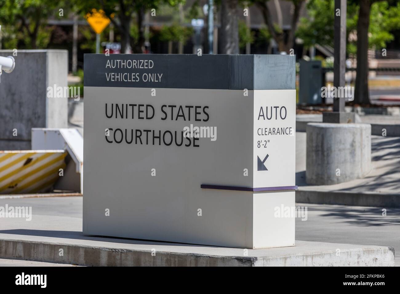 Courthouse parking lot hires stock photography and images Alamy