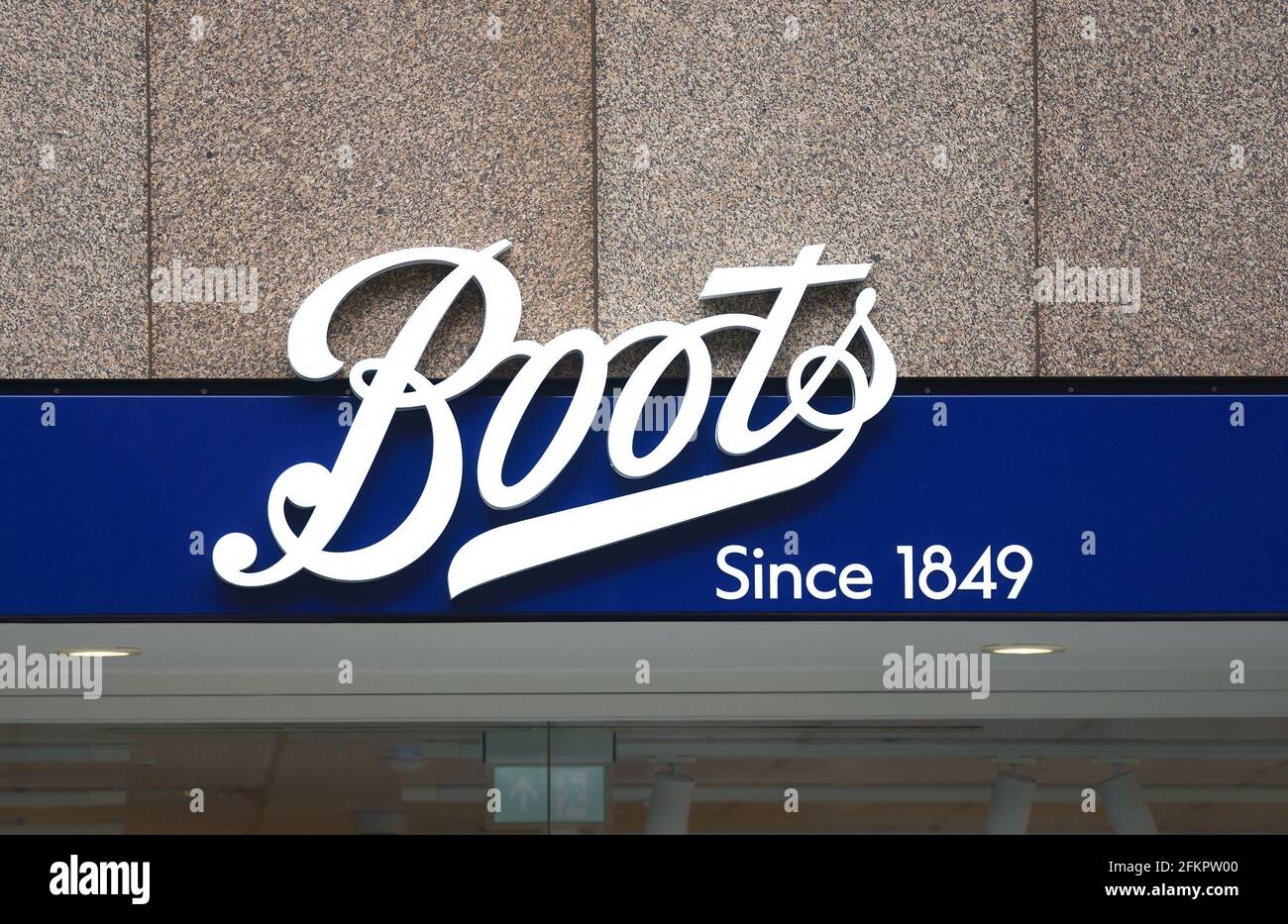 Boots Chemist High Resolution Stock Photography and Images Alamy