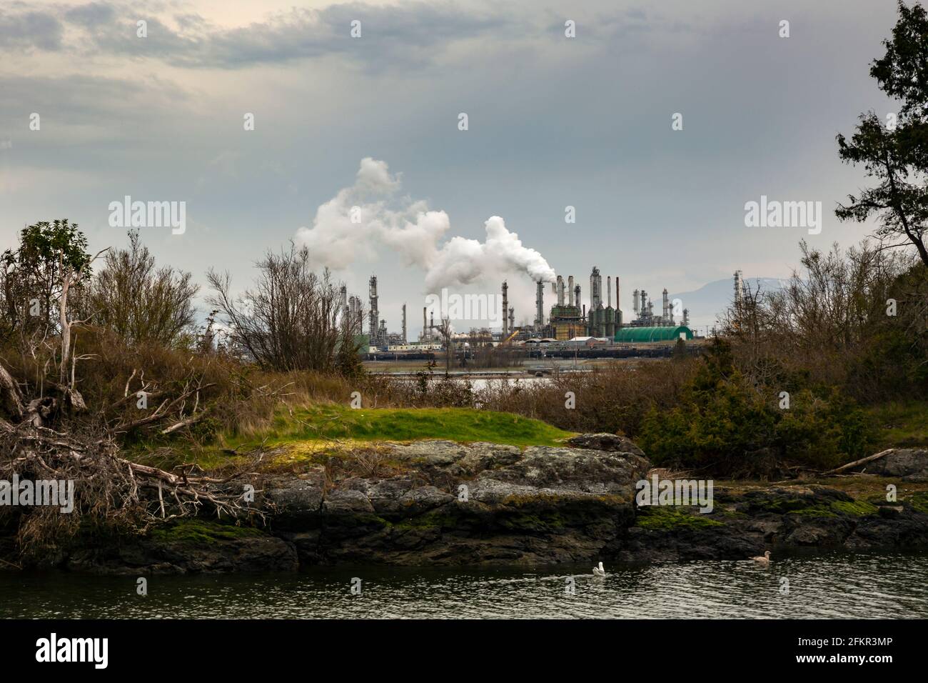 Marathon oil refinery anacortes hires stock photography and images Alamy