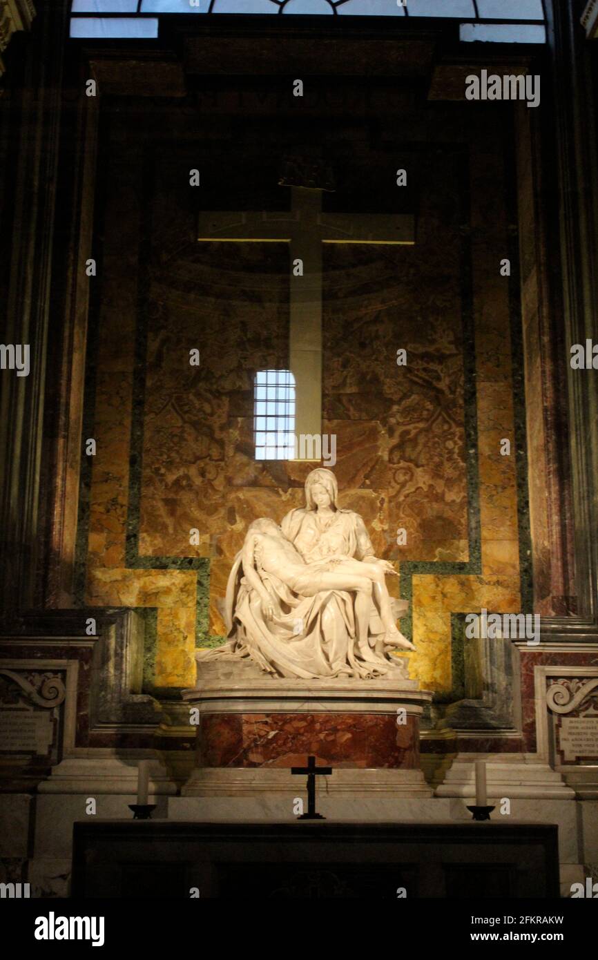 The Pieta by Michelangelo Buonarroti in  St. Peter's Basilica, Vatican City Stock Photo