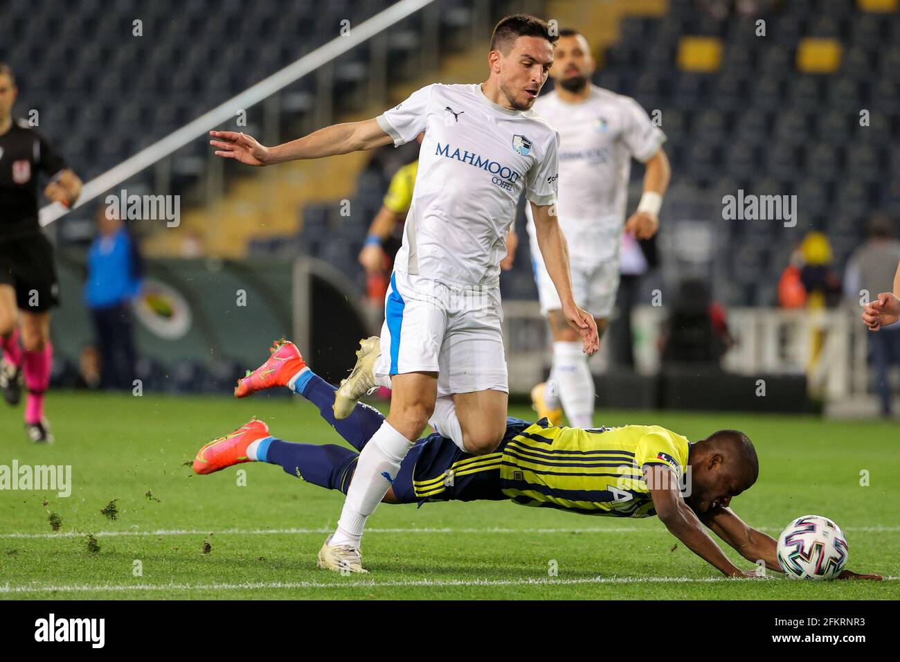 ISTANBUL, TURKEY - MAY 8: Emirhan İlkhan of Besiktas JK and Ferdi Kadıoglu  of Fenerbahce SK battle for possession during the Turkish Super Lig match  between Besiktas JK and Fenerbahce SK at