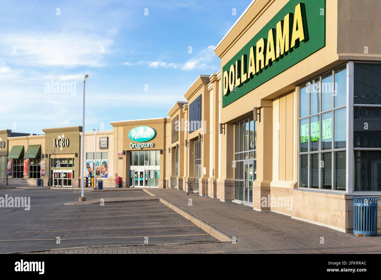 Outlet mall canada hi-res stock photography and images - Alamy