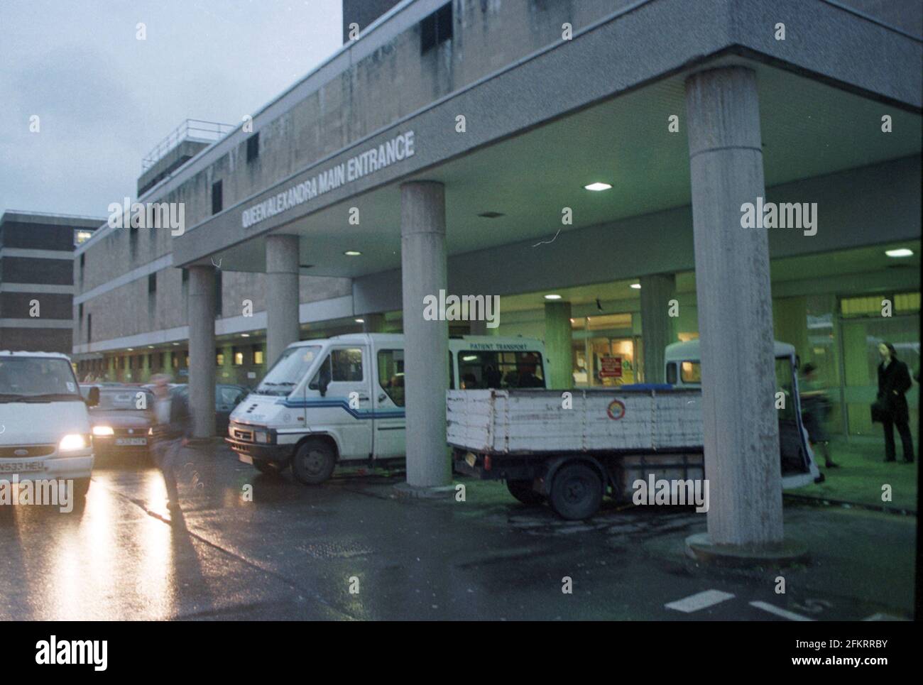 QUEEN ALEXANDRA HOSPITAL, PORTSMOUTH. PIC MIKE WALKER, 1998 Stock Photo