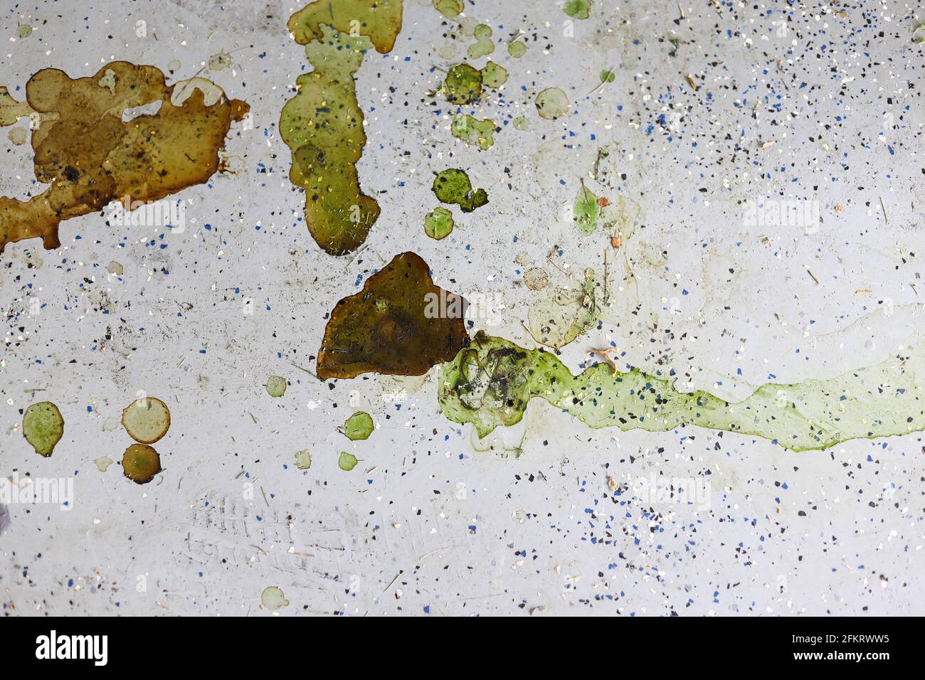 Oil leak car hires stock photography and images Alamy
