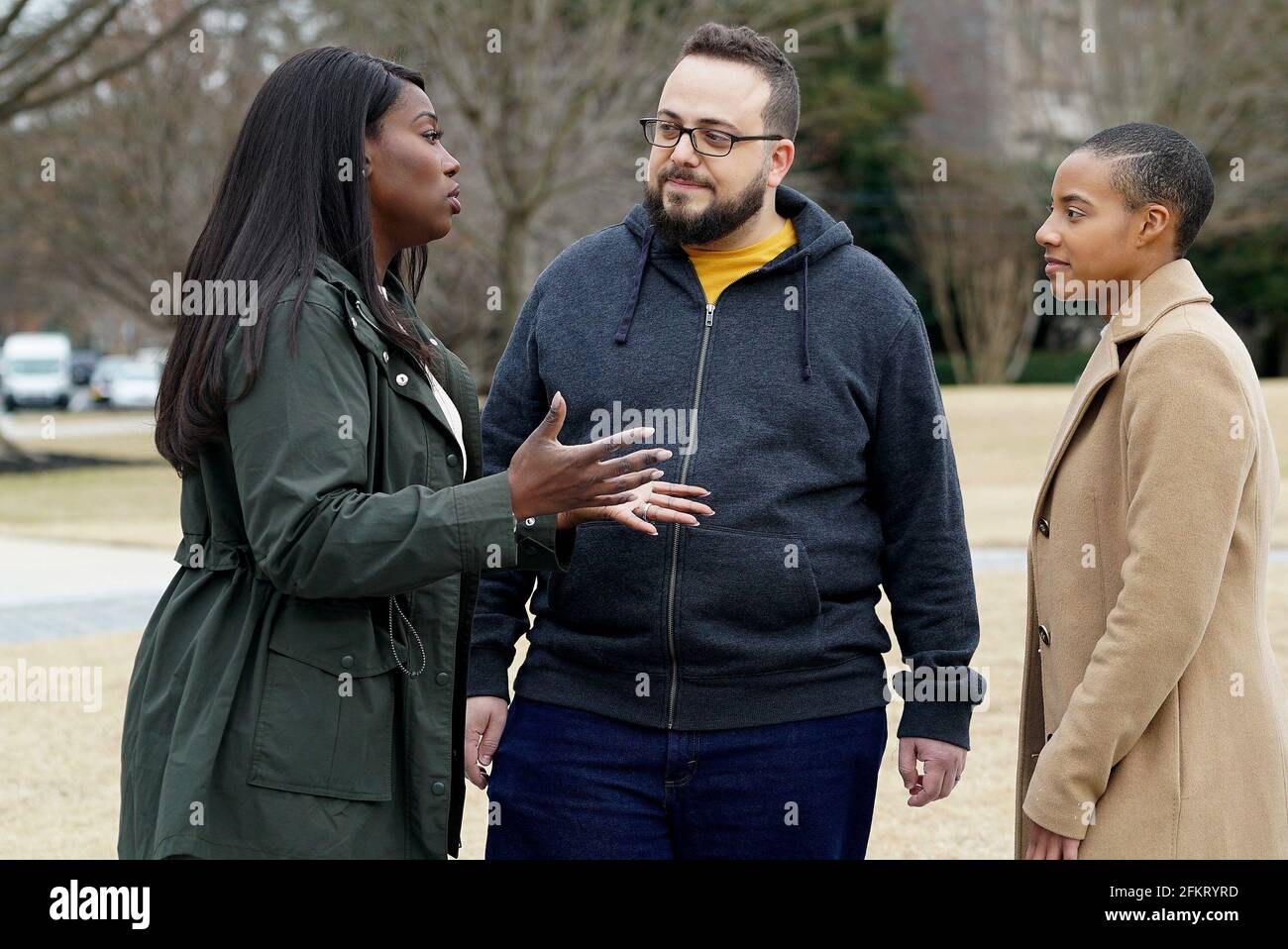 SHE'S THE BOSS, from left: Nicole Walters, Josh Walters, Krissy 'Butler with Benefits', (Season 1, ep. 101, aired Feb. 25, 2021). photo: Brown / ©USA Network / Courtesy: Collection Stock - Alamy