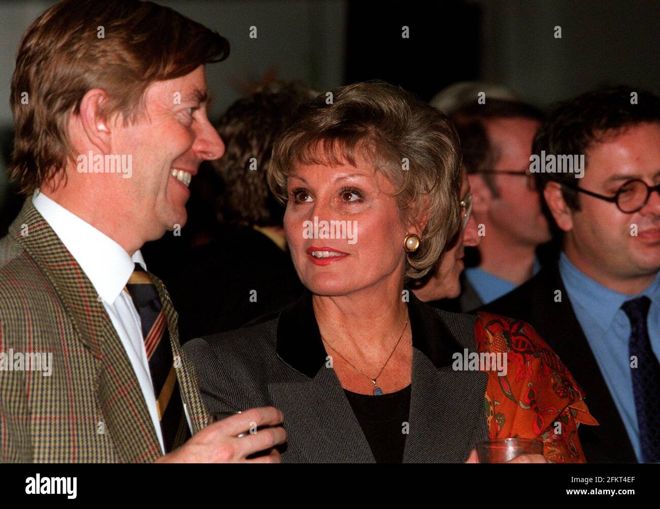 Angela Ripon  and Henry Kelly ex LBC presenters Oct 1998talking at  the offices of LBC Radio Station to celebrate  25 years of Commercial Radio in a line up of past presenters Stock Photo