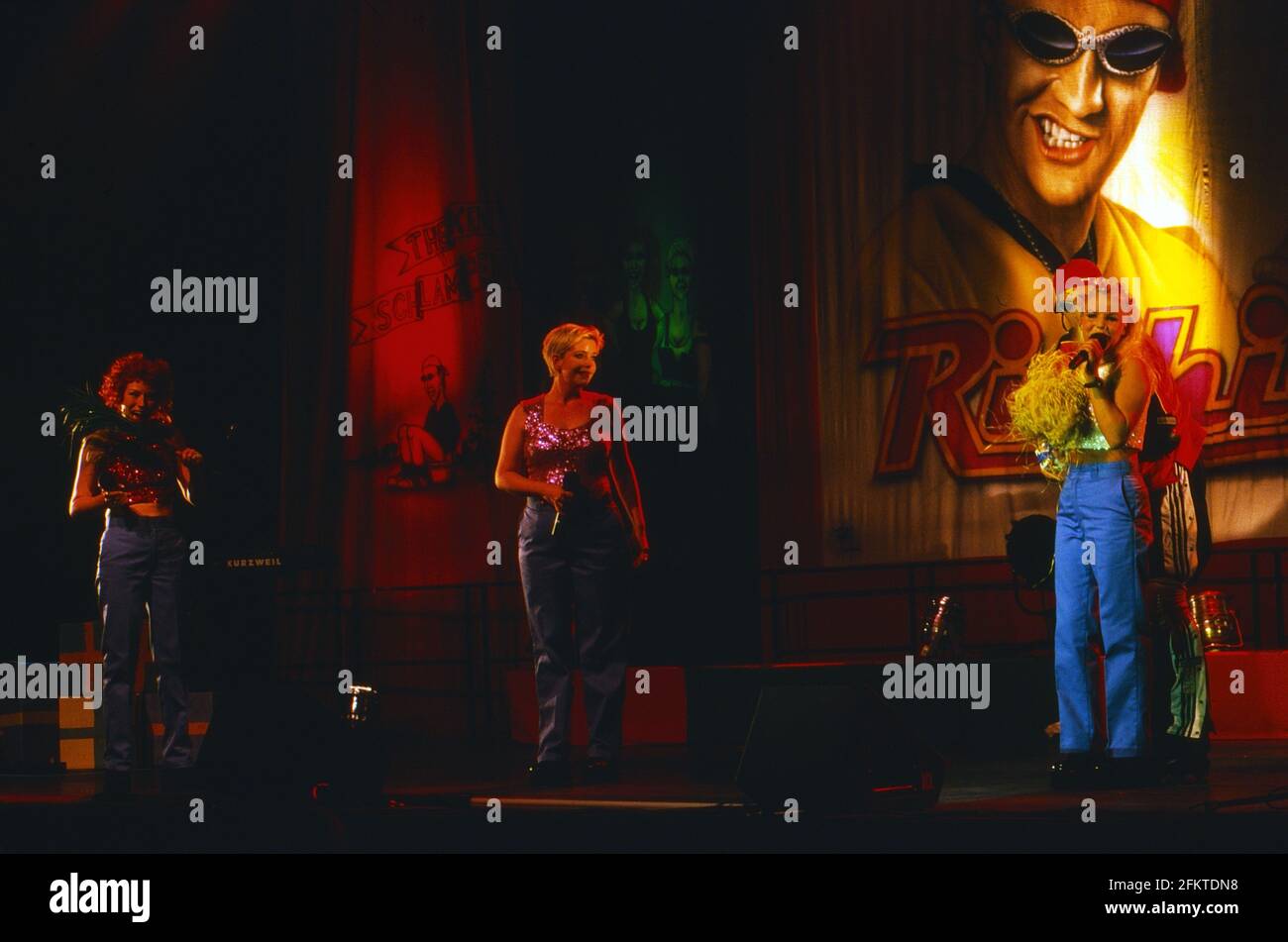 Claudia Bell, Maggie Ooster und Mirja Boes sind die Band 'Die Fabulösen Thekenschlampen' beim Konzert in Köln, Deutschland 1997. Stock Photo