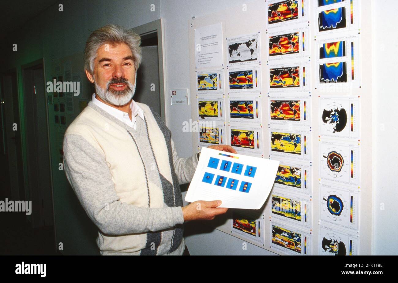 Klaus Hasselmann, deutscher Klimaforscher, Ozeanologe und Meteorologe, in Hamburg, Deutschland 1990. Stock Photo