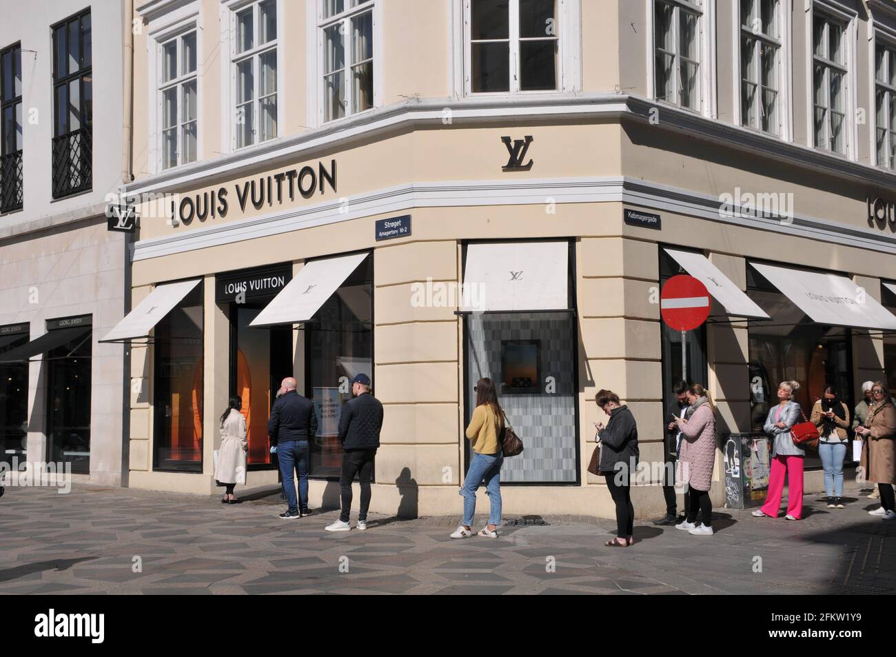 BANGKOK, THAILAND - MAY 10, 2020 -Exterior of Louis Vuitton shop at  Emporium Mall. Louis Vuitton is a France luxury leather goods company.  Founded in Stock Photo - Alamy