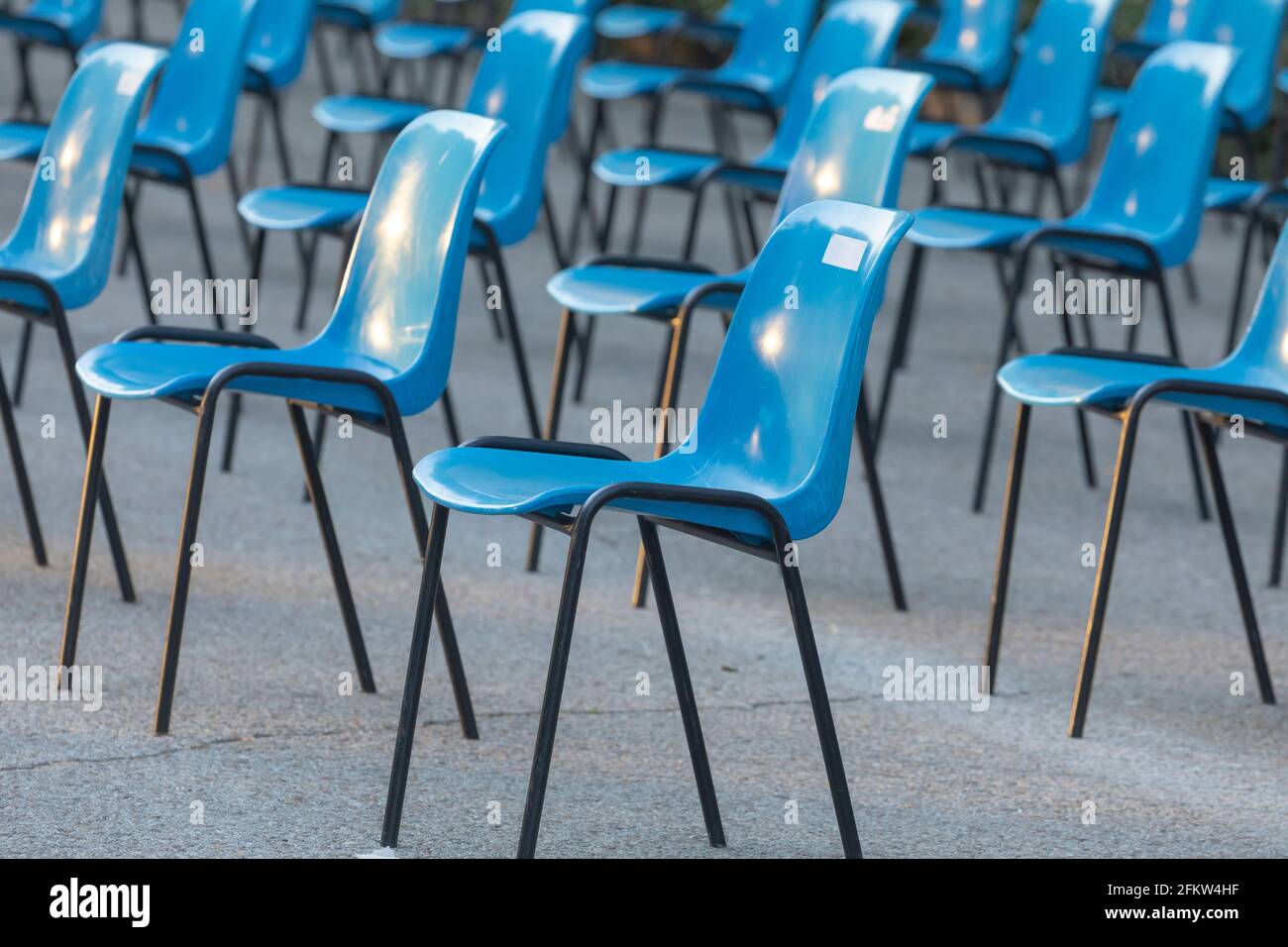 Arranged at intervals hi-res stock photography and images - Alamy