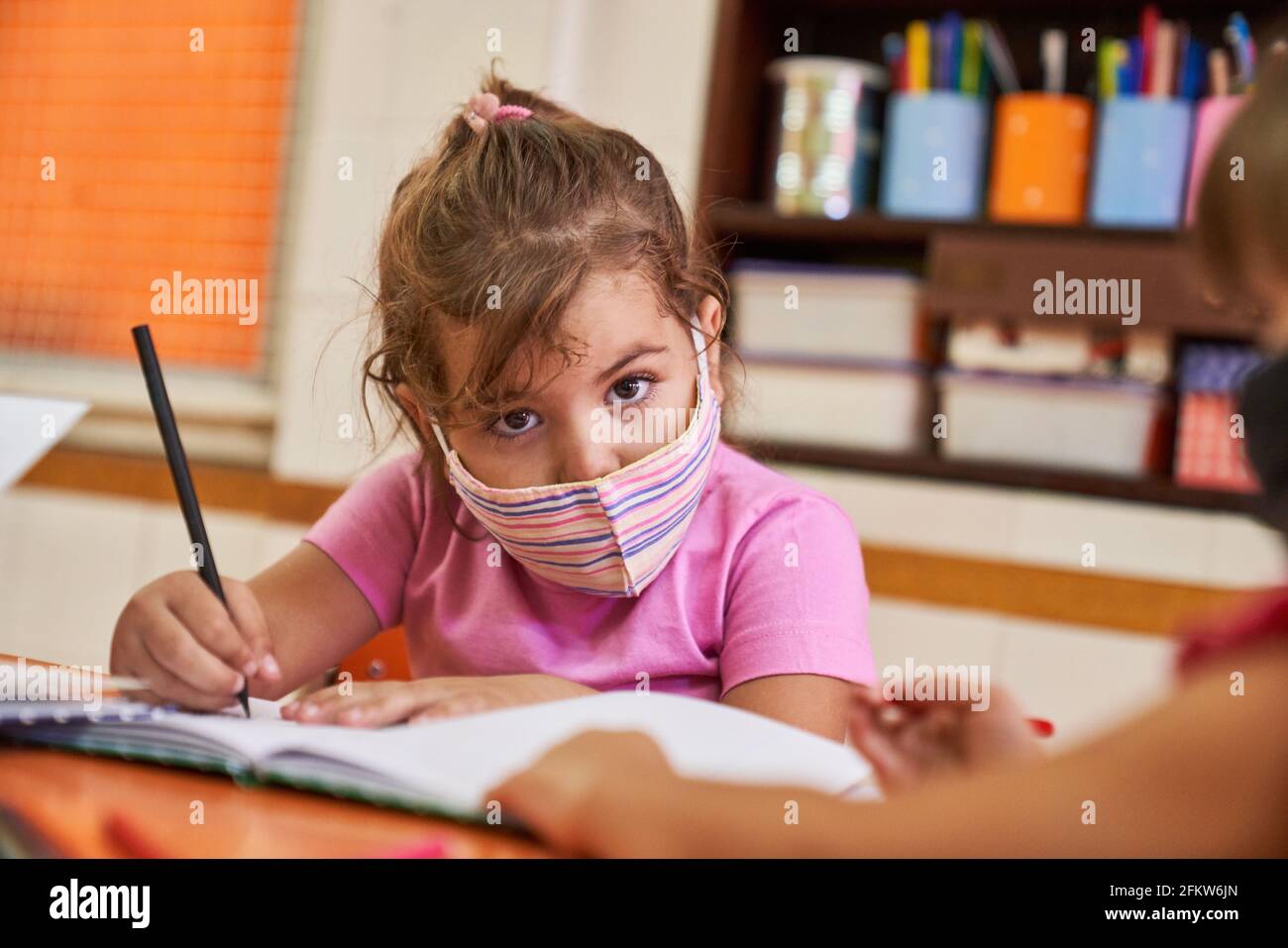Students mask school hi-res stock photography and images - Alamy