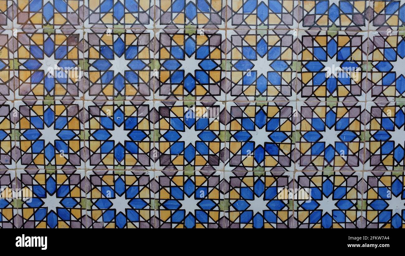 Mosaic style floral pattern hi-res stock photography and images - Alamy