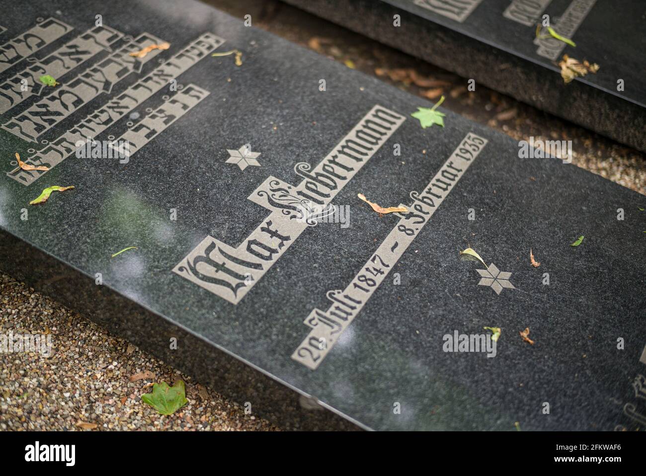 Berlin. Germany. Grave of German Jewish painter Max Liebermann (1847-1935) in the Jewish cemetery on Schönhauser Allee, Prenzlauer Berg. Stock Photo