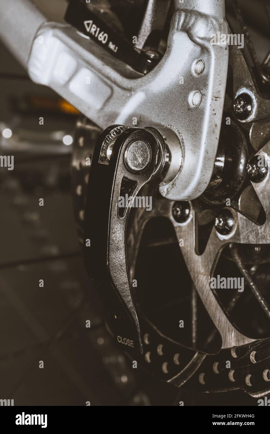 types of quick release bike wheel