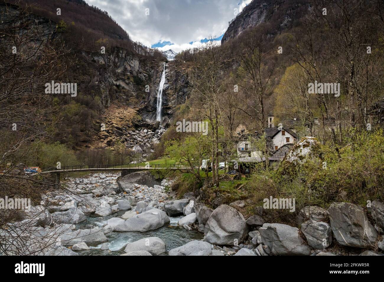 picturesque town of Foroglio with the impressive waterfall in spring, Valle di Bavona, Ticino Stock Photo