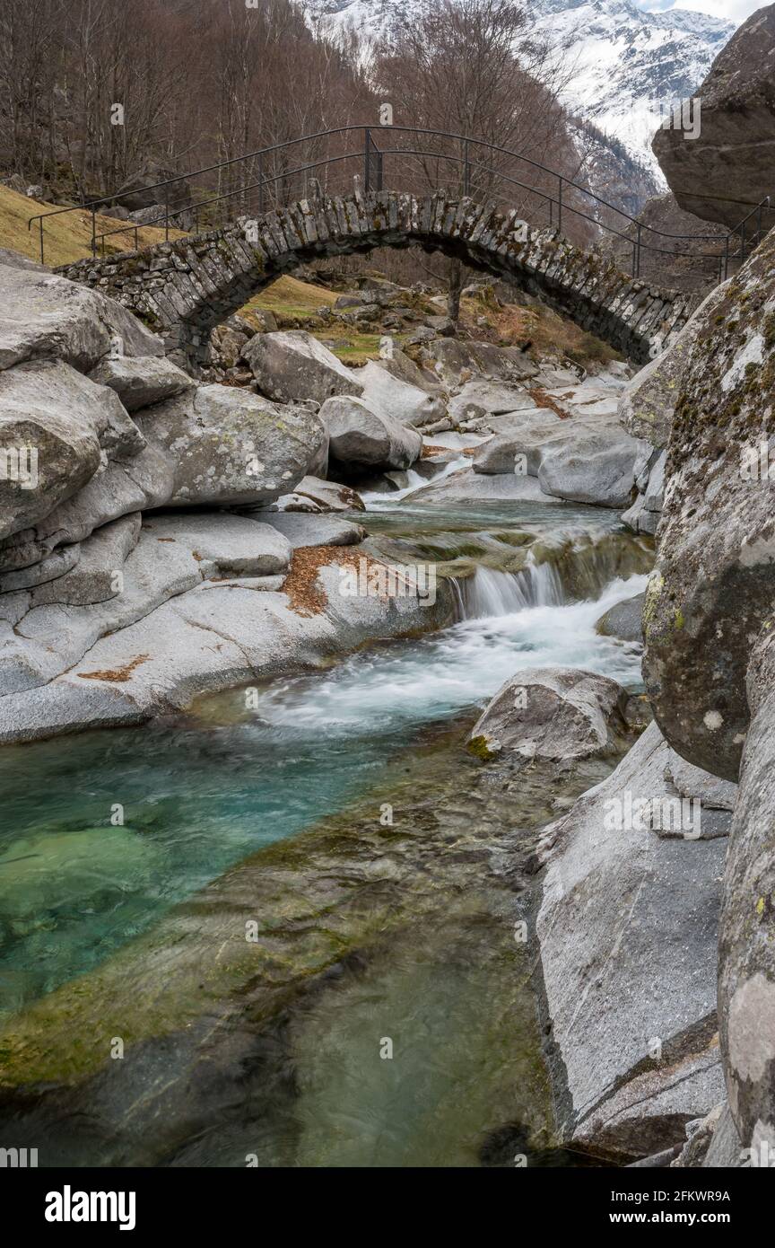 old stone bridge at Puntid, Valle Bavona, Ticino Stock Photo