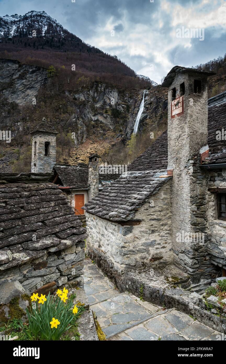 rustico stone houses in Foroglio, Ticino Stock Photo