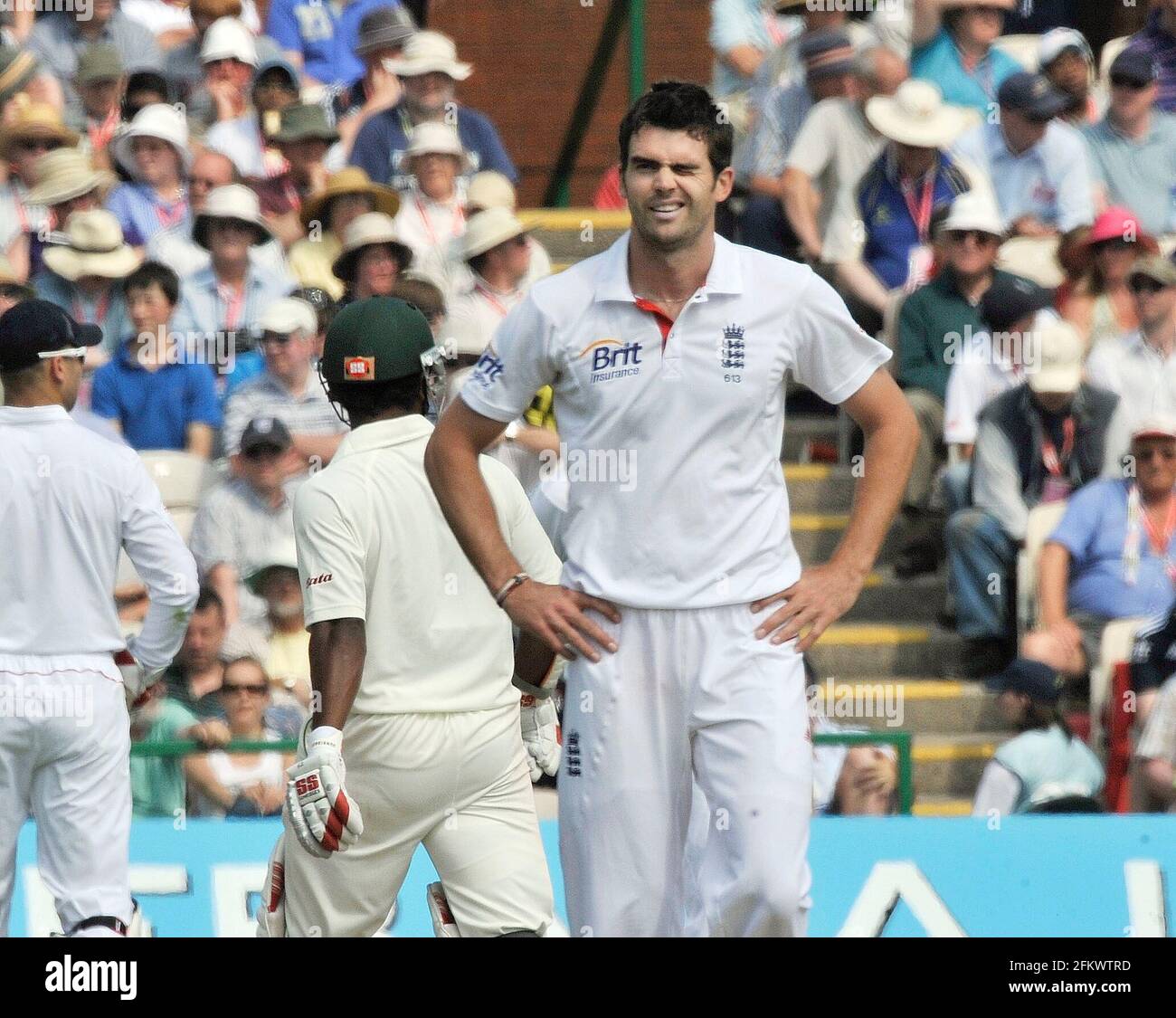 CRICKET ENGLAND V BANGLADESH 2nd TEST AT OLD TRAFFORD  2nd DAY 5/6/2010. JIMMY ANDERSON.  PICTURE DAVID ASHDOWN Stock Photo